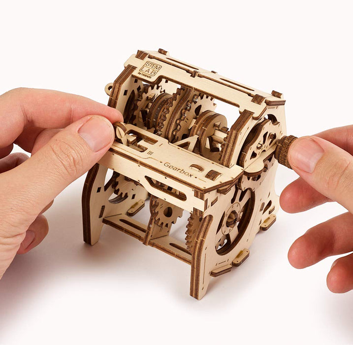 UGEARS STEM Gearbox Model Kit Creative Wooden Model Kits for s, Teens and Children DIY Mechanical Science Kit for Self Assembly Unique Educational
