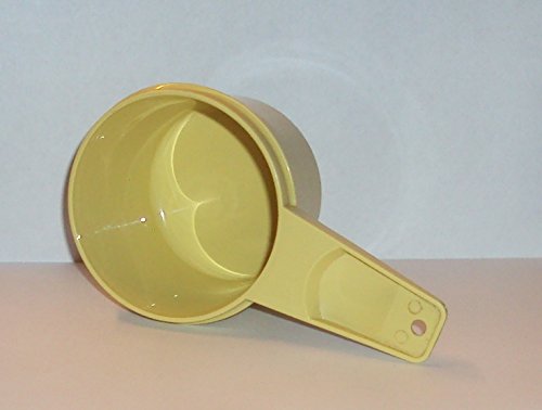 Vintage Tupperware Measuring Cups. White Color. Set of 6 