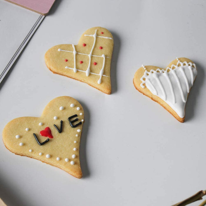 K-Musculo Heart Cookie Cutter Set 7 Piece - 4 1/4"?3 7/8", 3 1/4", 2 7/8", 2 1/2", 2 1/4", 2" Heart Shaped Cookie Cutters