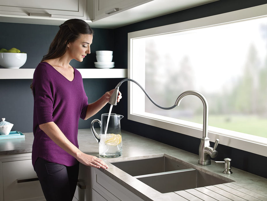 Moen Hensley Spot Resist Stainless Single-Handle Pull-Down Sprayer Kitchen Faucet Featuring Reflex, 87024MSRS