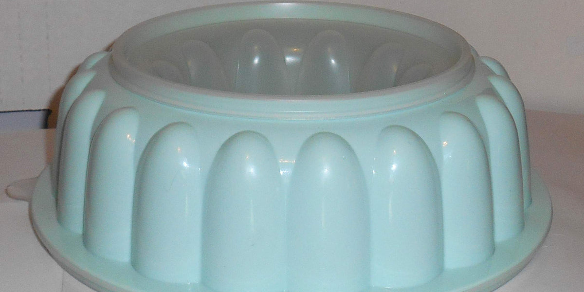 Vintage Mint Green Tupperware Jel-A-Ring Jello Mold Or Ice Ring Maker 3  Piece