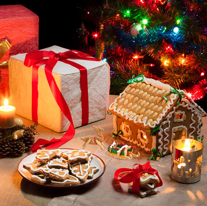 SAKOLLA 18 PCS Gingerbread House Cookie Cutter Set, 3D Stainless Steel Christmas House Fondant Cutter Kit