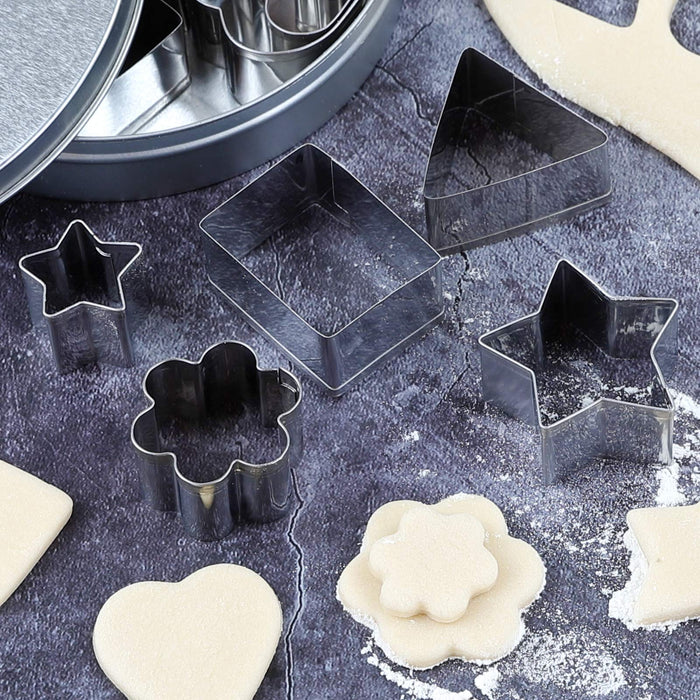 Mini shaped biscuit cutters Sets 24pcs Metal Dough Cutters Flower Star Heart Round Geometric Shapes Cutters for Kids