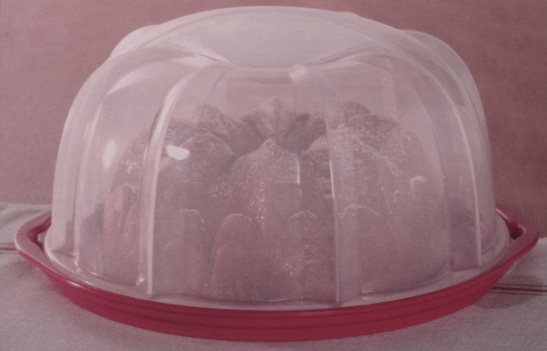 Nordic Ware Cast Aluminum Fleur de Lis Bundt with Cake Keeper